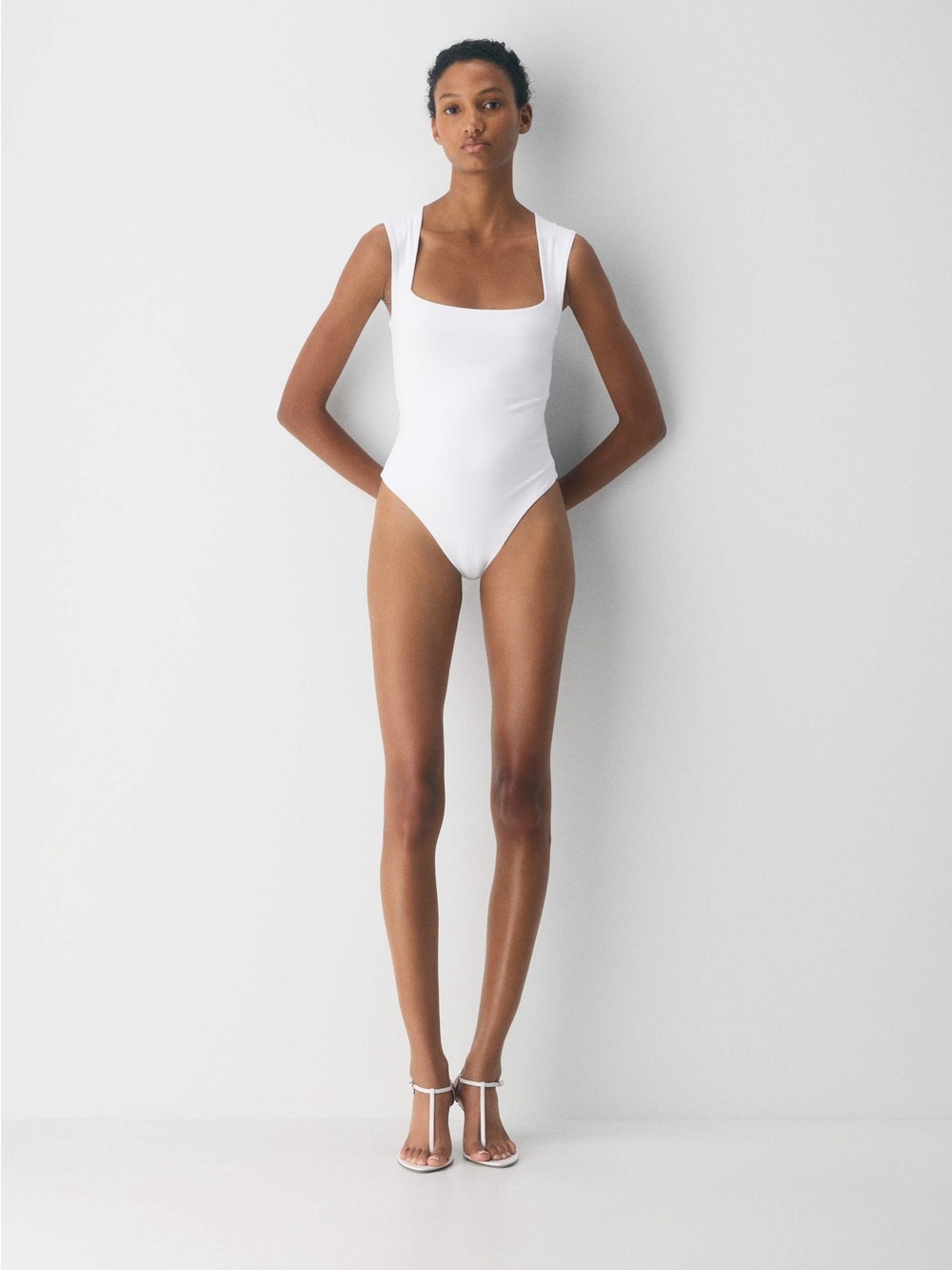 NWOT Aritzia White Original Contour Esteem Bodysuit Size L
